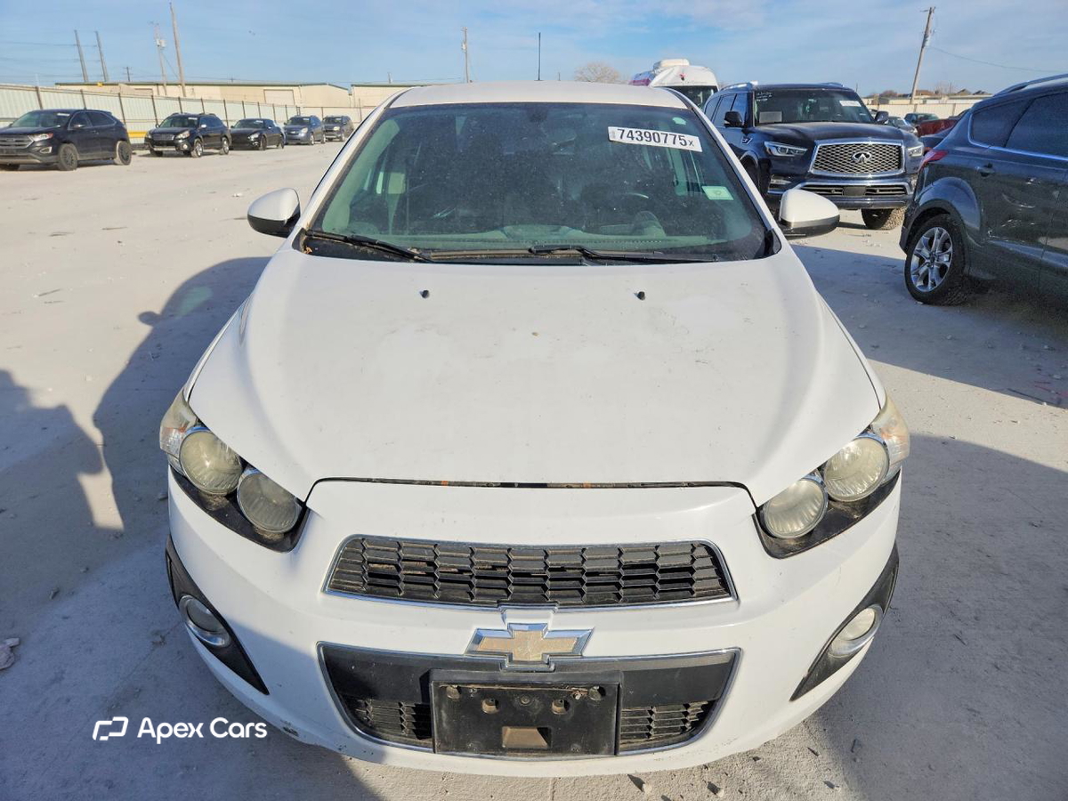 Chevrolet Sonic 2015