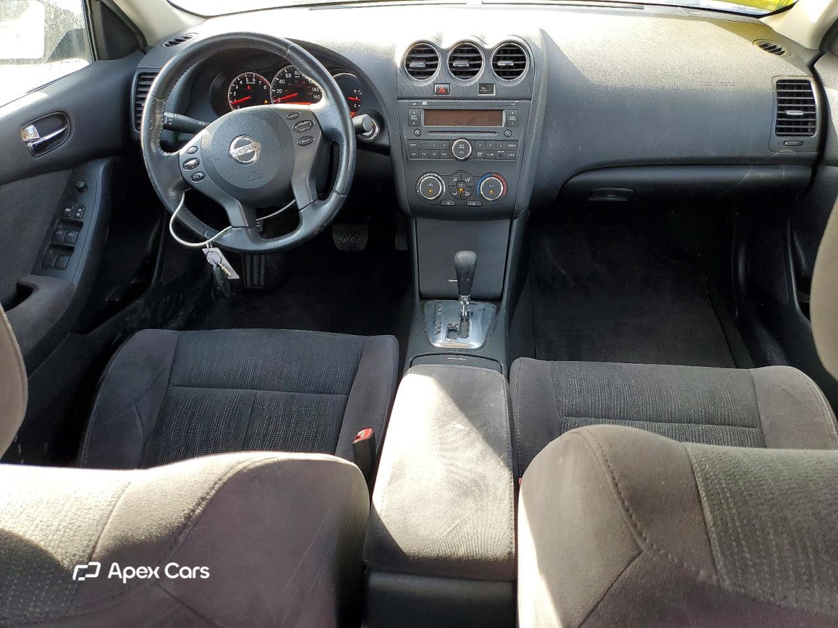 Nissan Altima 2011
