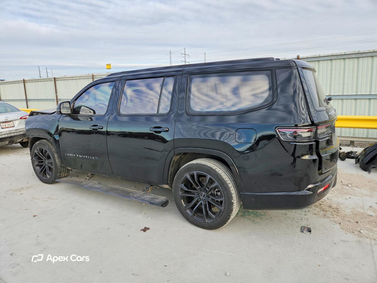 Jeep Grand Wagoneer 2023