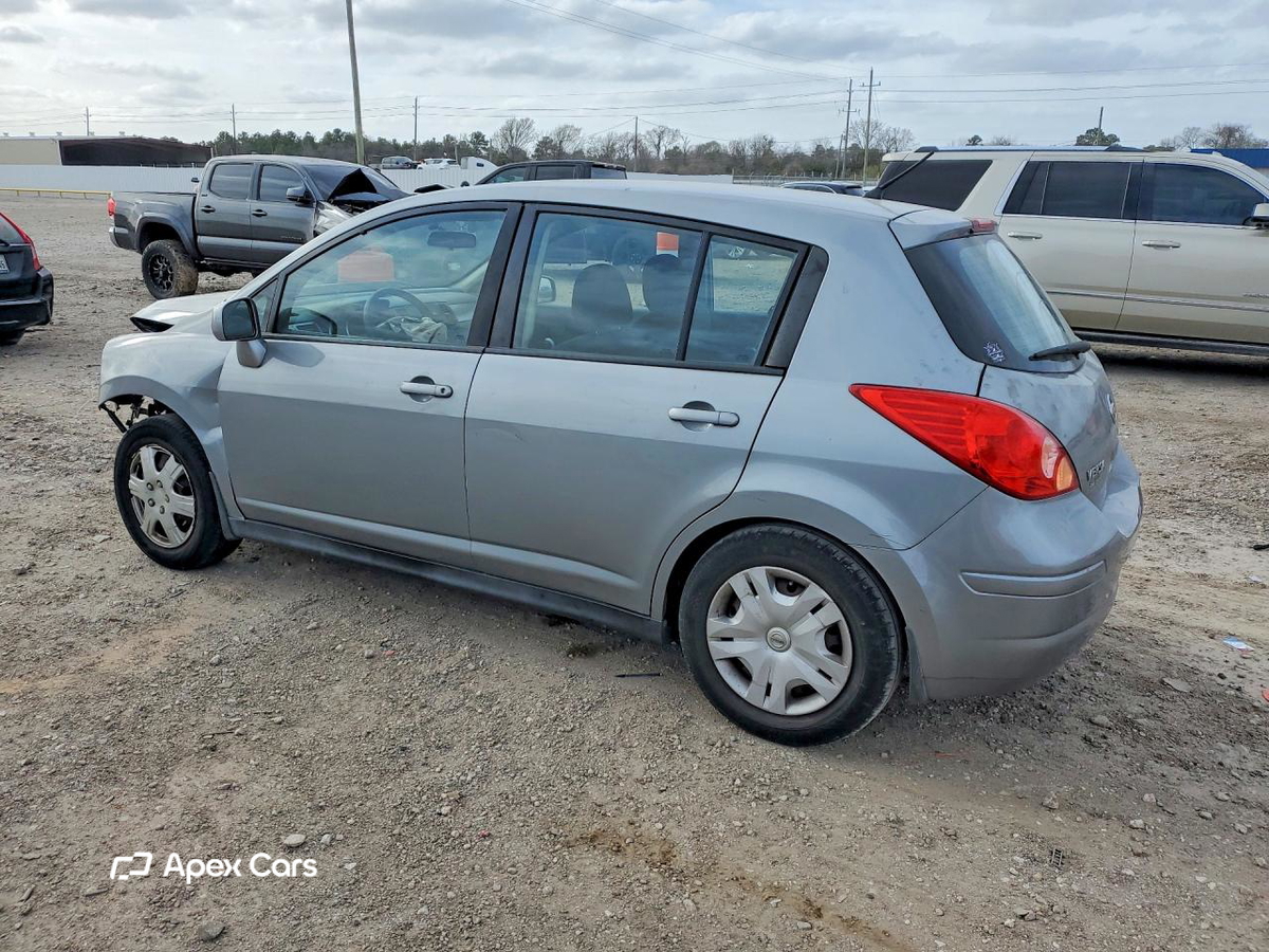 Nissan Versa 2011