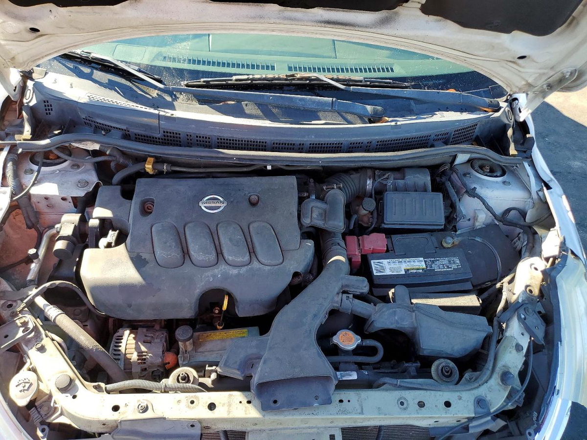 Nissan Versa 2011