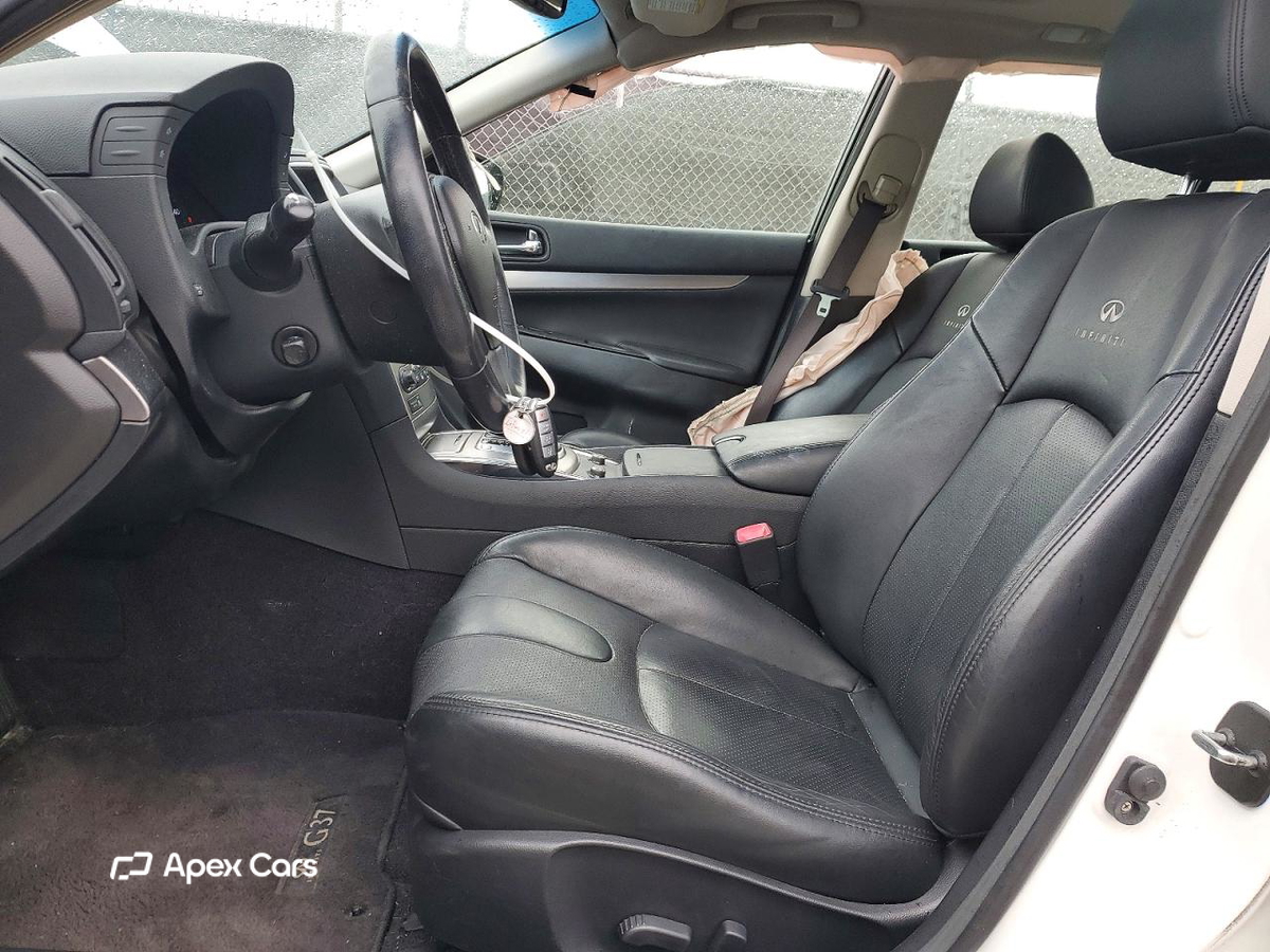Infiniti G 2013
