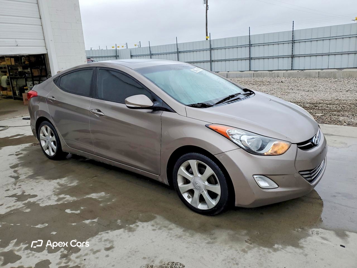 Hyundai Elantra 2011