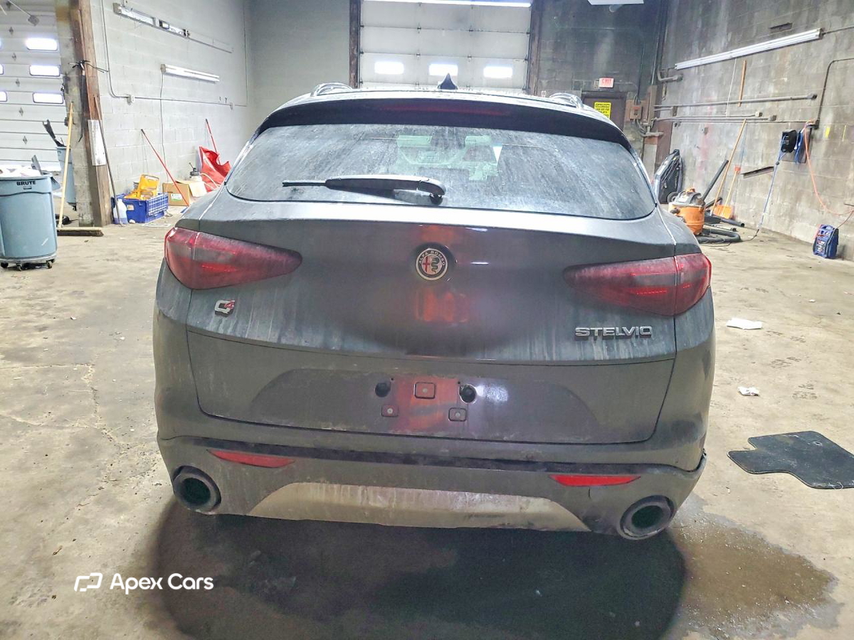 Alfa Romeo Stelvio 2022