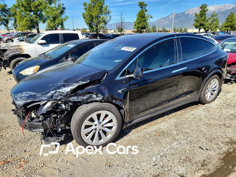 Tesla Model X 2018 - Image 1 of 12