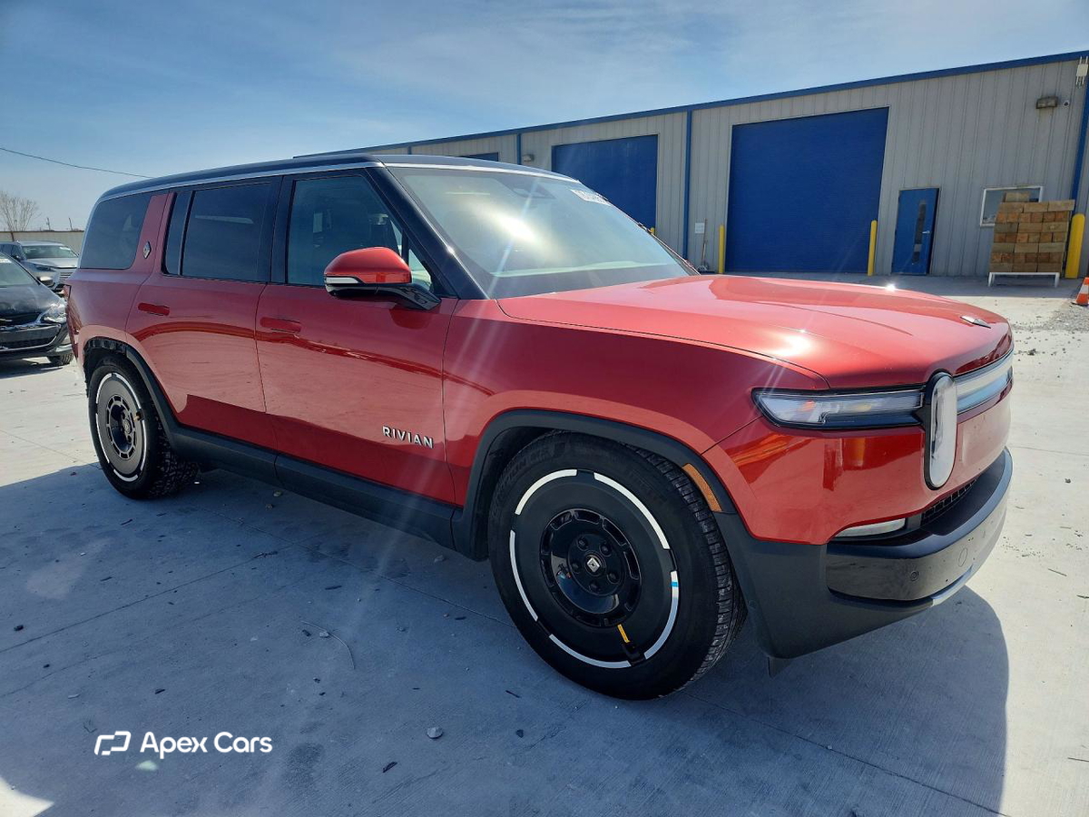 Rivian R1S 2025