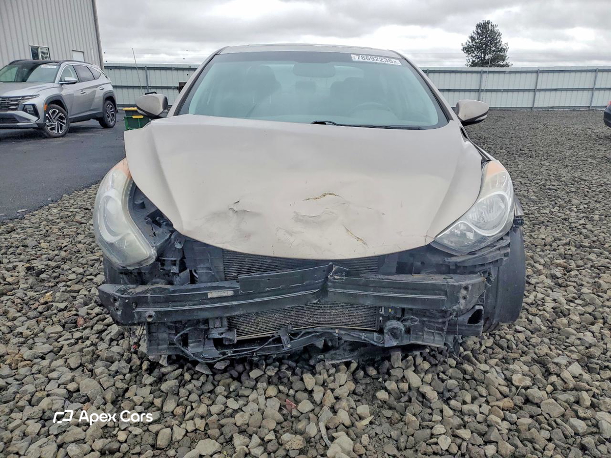 Hyundai Elantra 2012