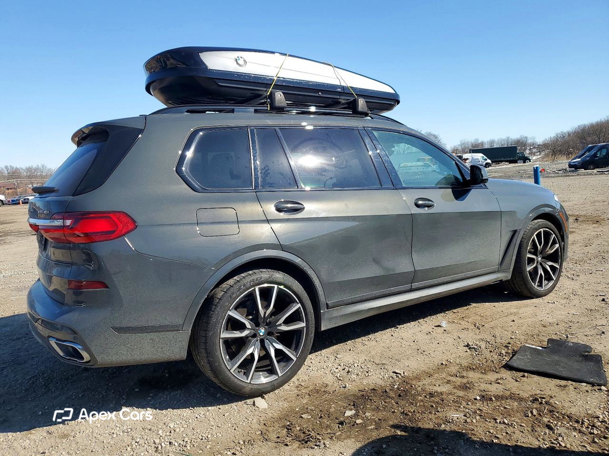 BMW X7 2021