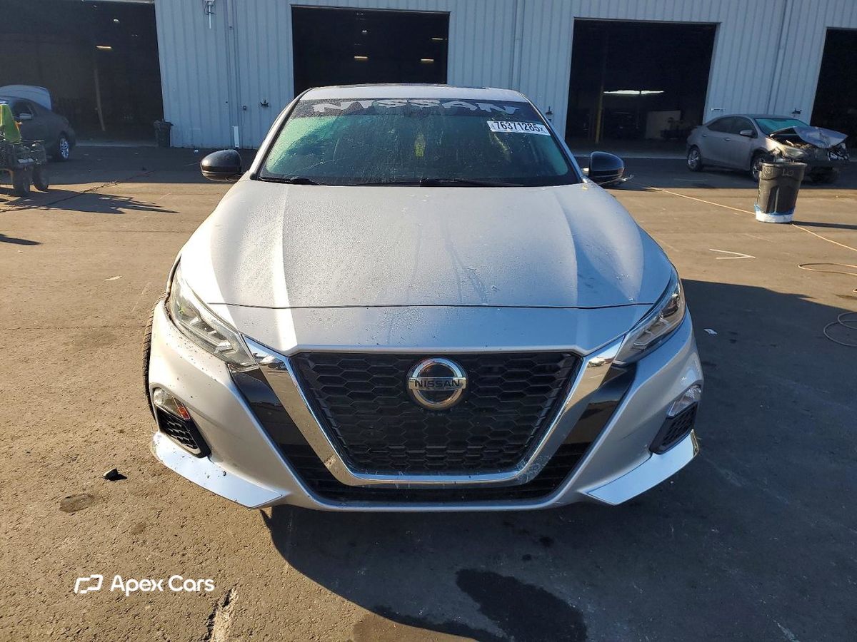 Nissan Altima 2020