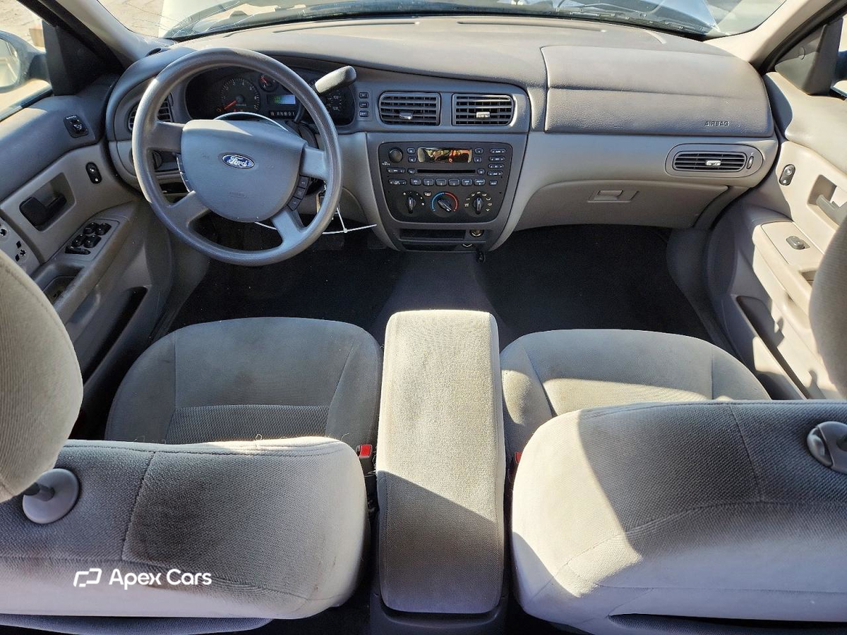 Ford Taurus 2004