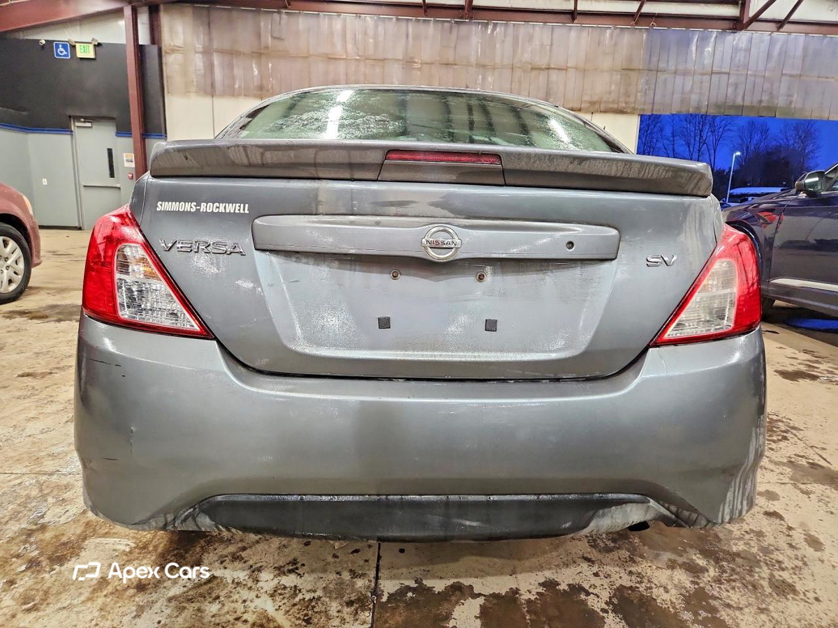 Nissan Versa 2018