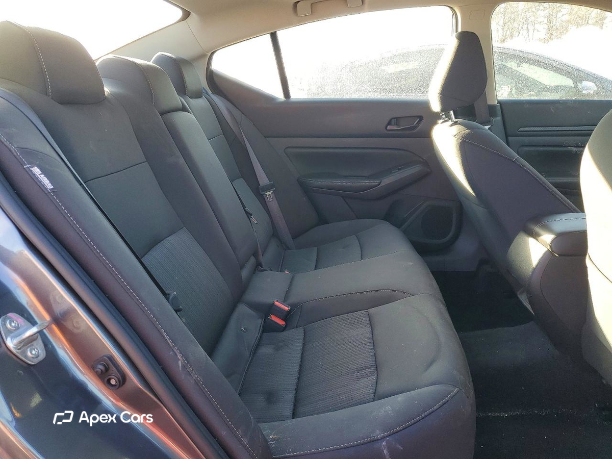 Nissan Altima 2024