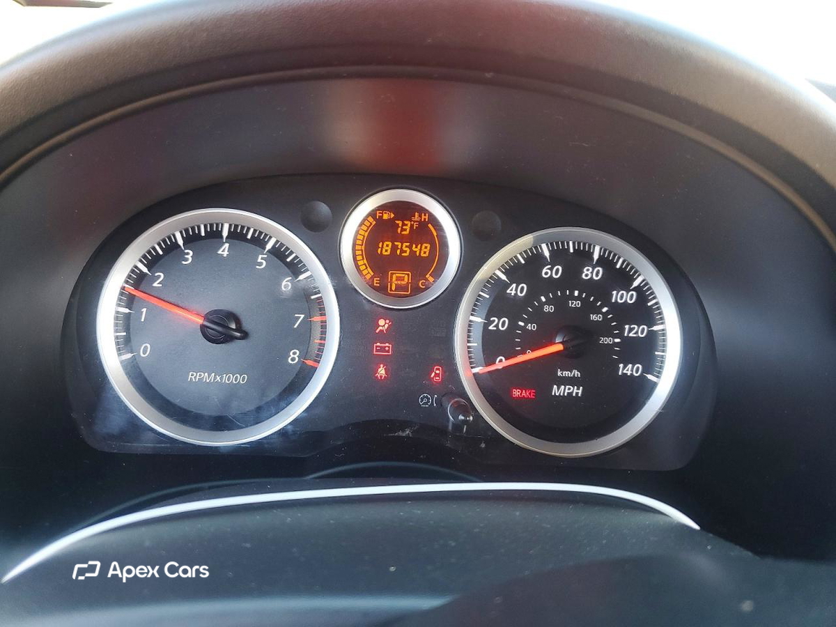 Nissan Sentra 2012