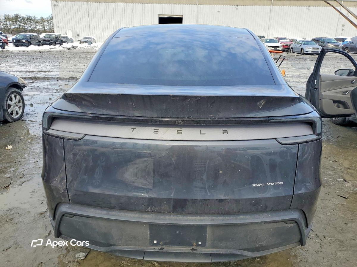 Tesla Model Y 2026