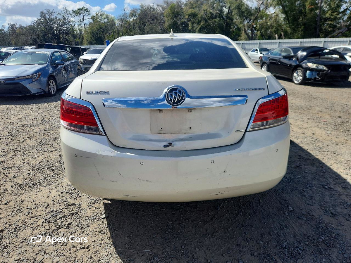 Buick LaCrosse 2011