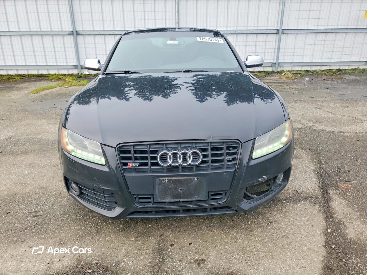 Audi RS5 2011