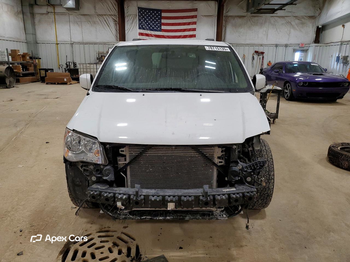 Chrysler Voyager 2016