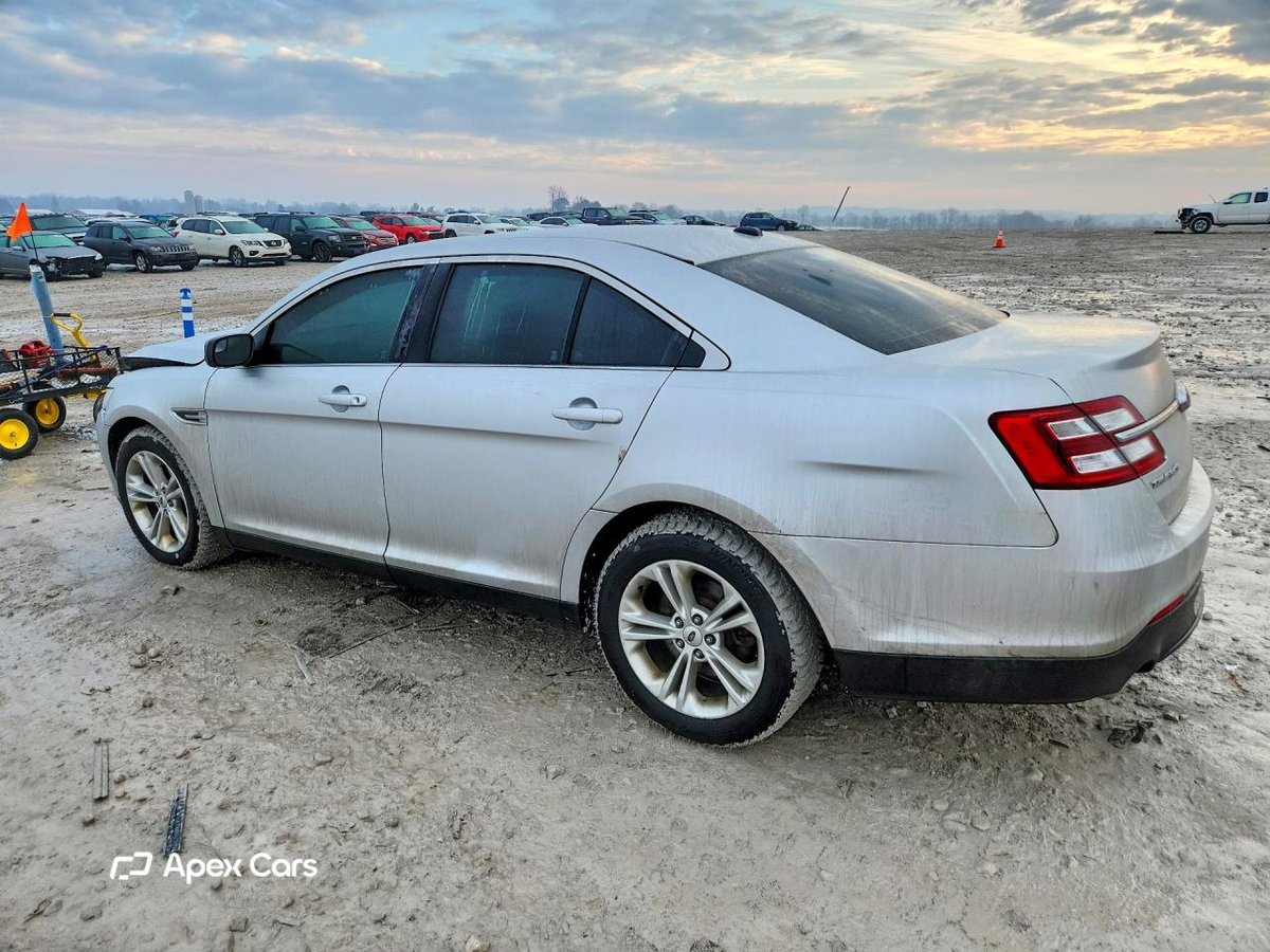 Ford Taurus 2015