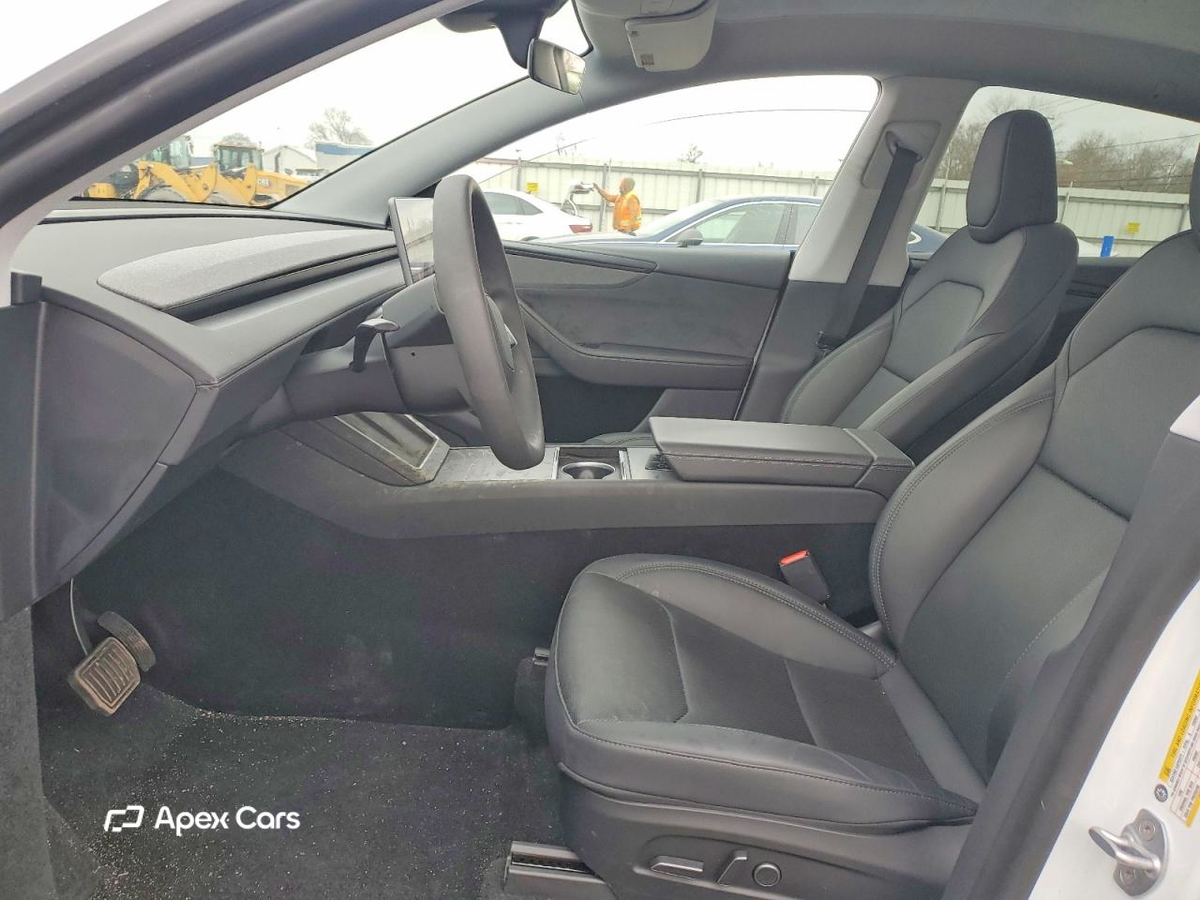 Tesla Model Y 2026