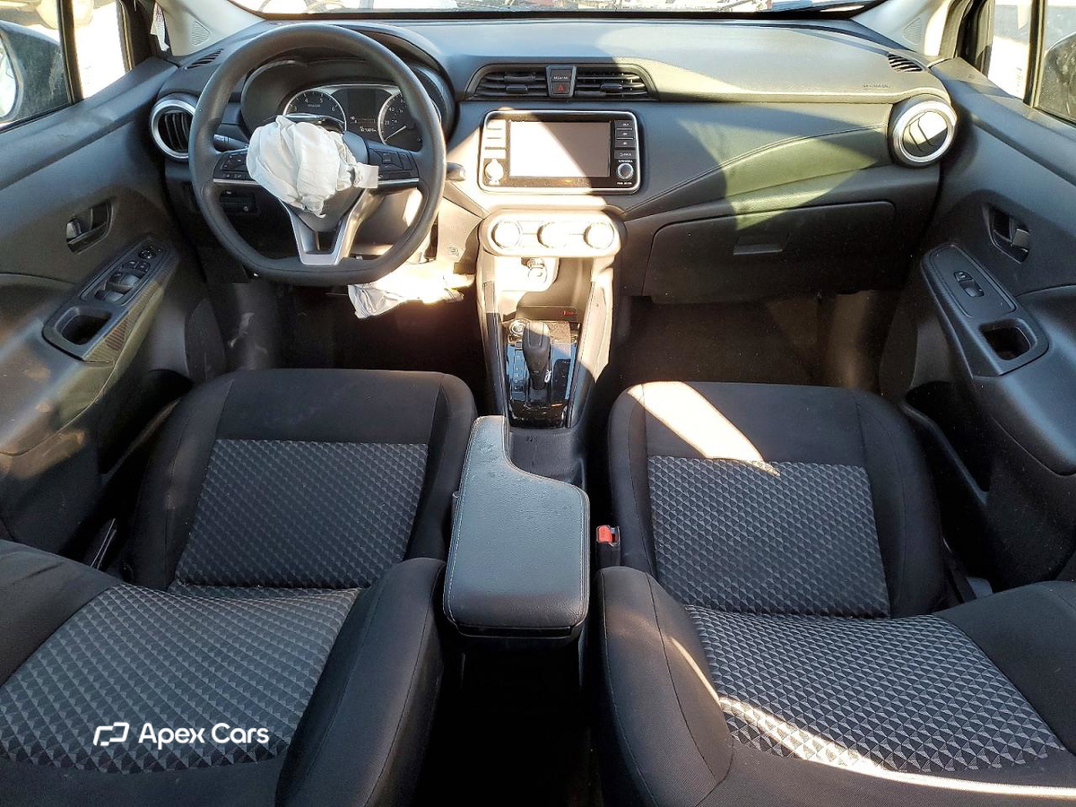 Nissan Versa 2021