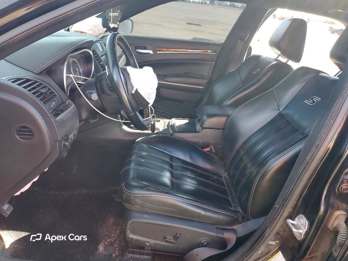 Chrysler 300 2021