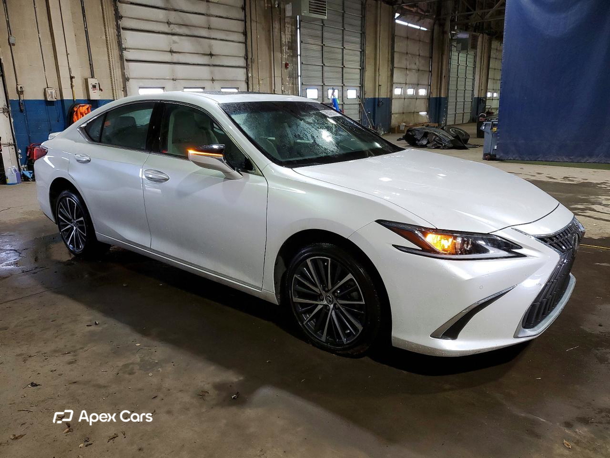 Lexus ES 2024
