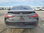 Lexus ES 2019