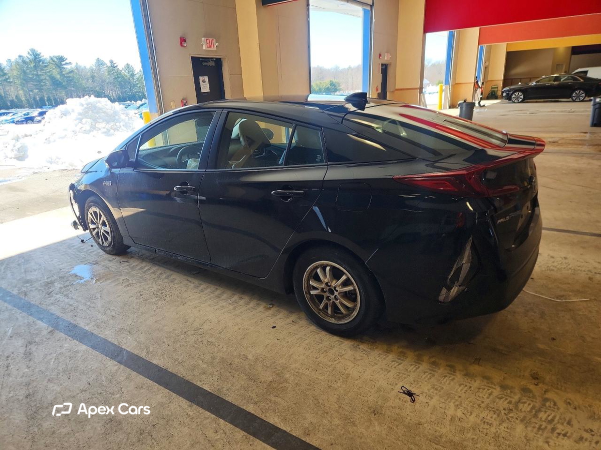Toyota Prius 2021