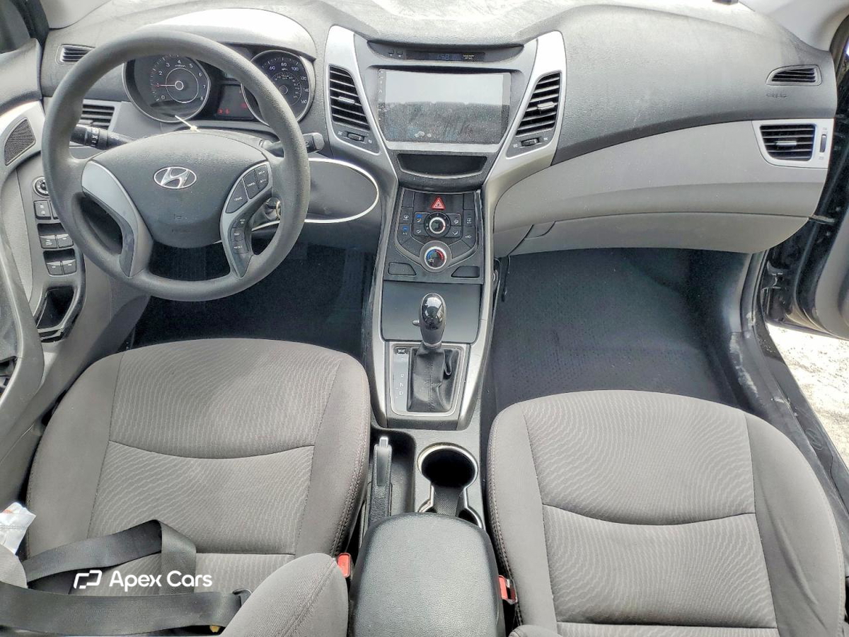 Hyundai Elantra 2015