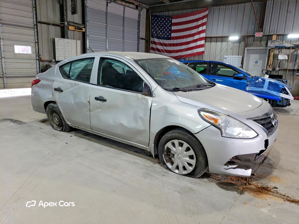 Nissan Versa 2016