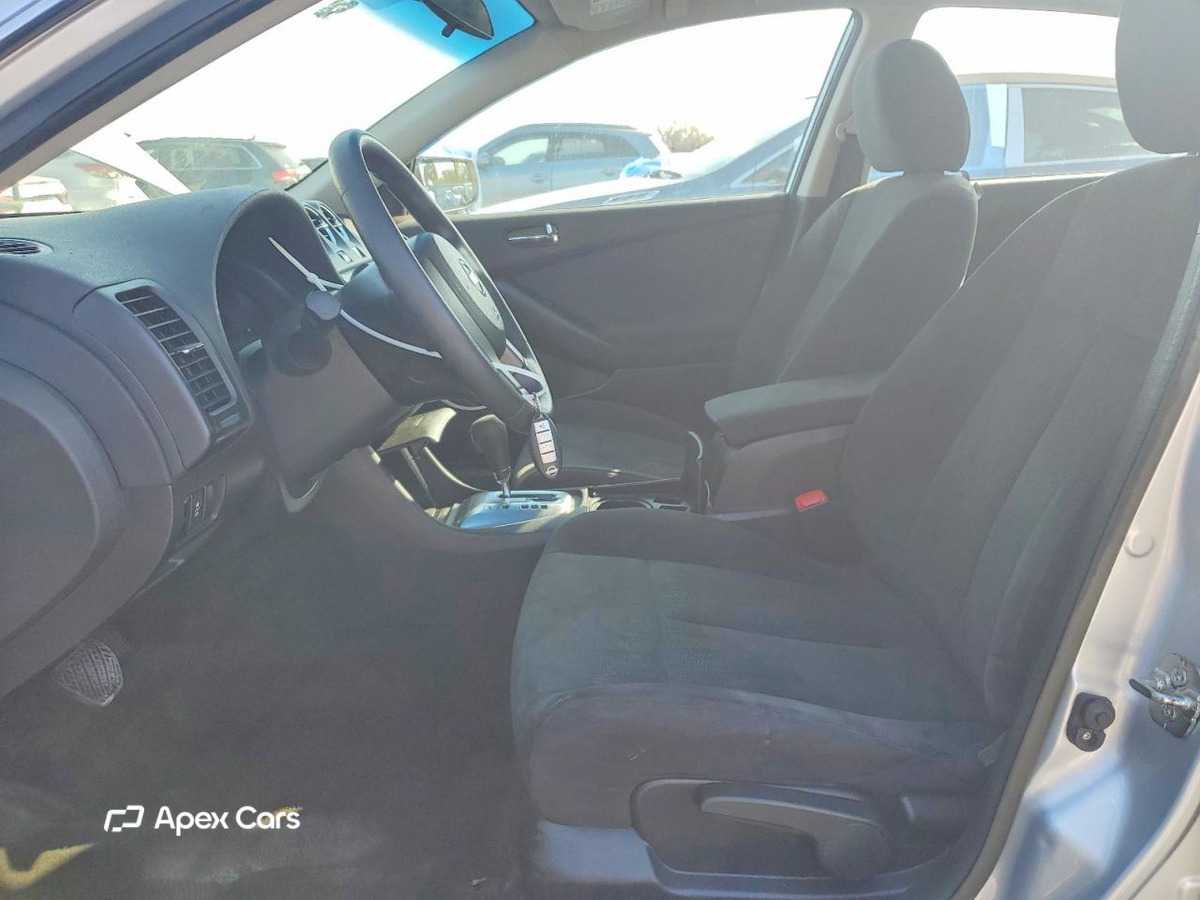 Nissan Altima 2012