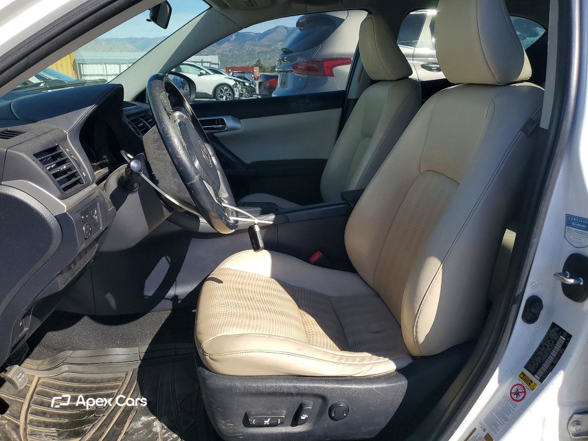 Lexus CT 2012