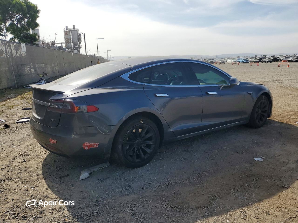 Tesla Model S 2018