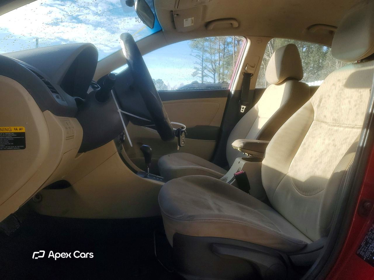 Hyundai Accent 2013