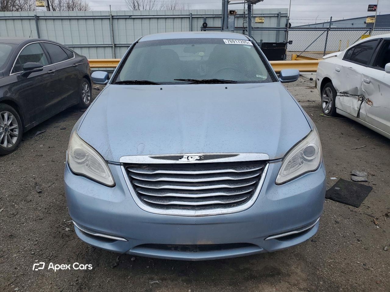 Chrysler 200 2013