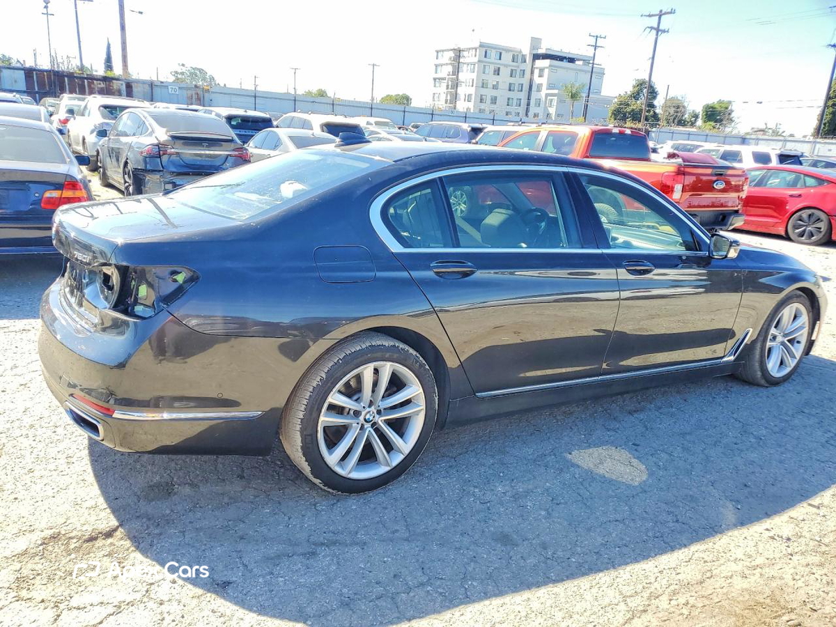 BMW Series 7 2016