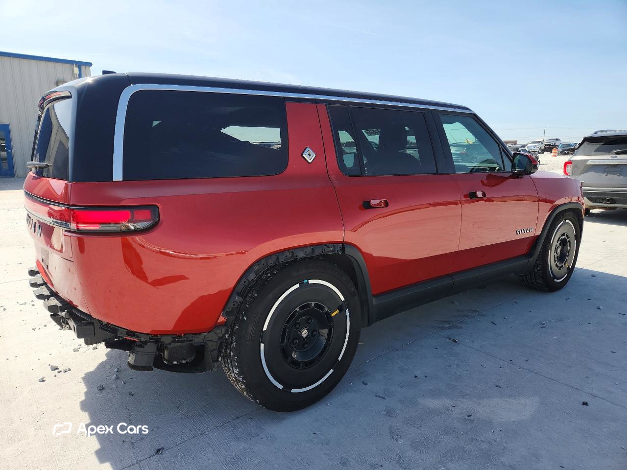 Rivian R1S 2025