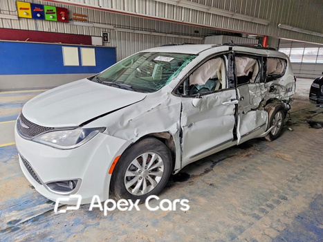 Chrysler Pacifica 2019 - Image 1 of 5
