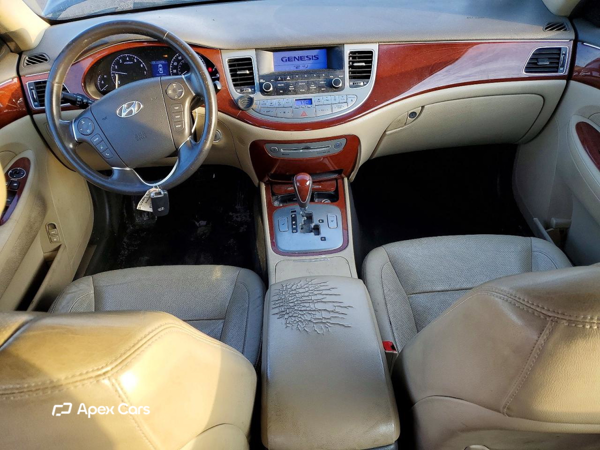 Hyundai Genesis 2012