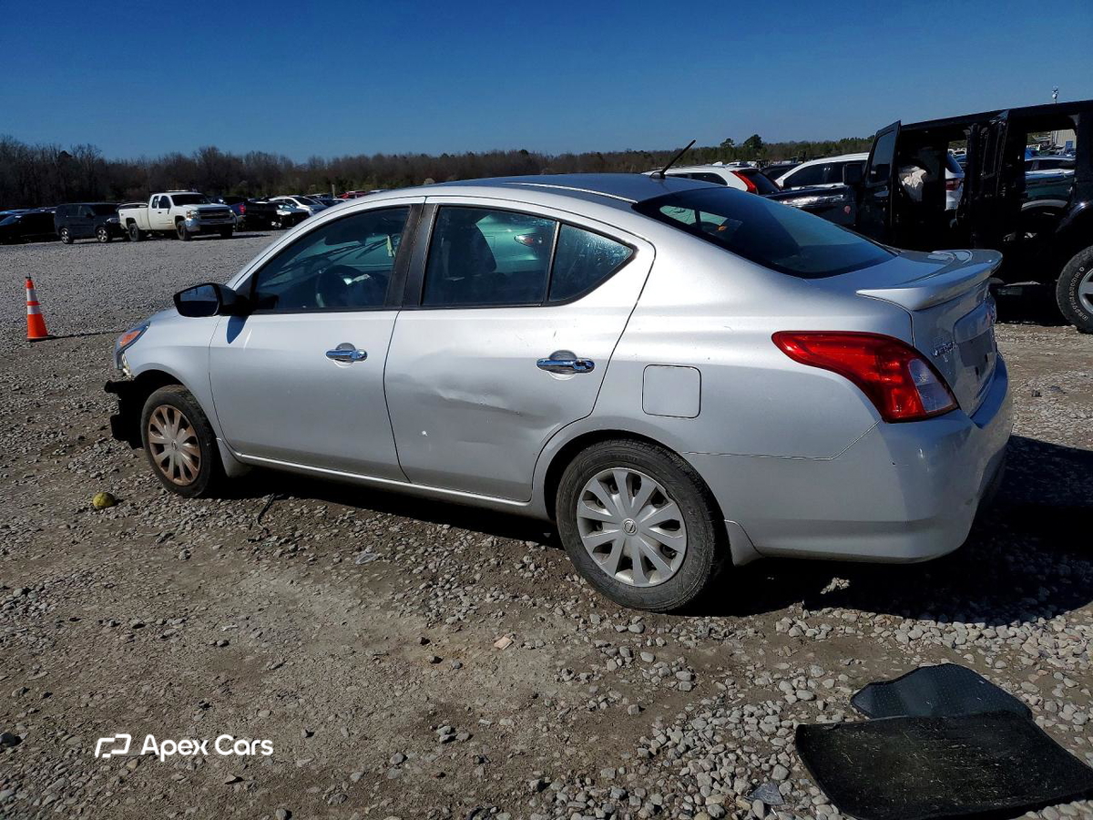 Nissan Versa 2016