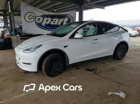 Tesla Model Y 2021 - Image 1 of 12