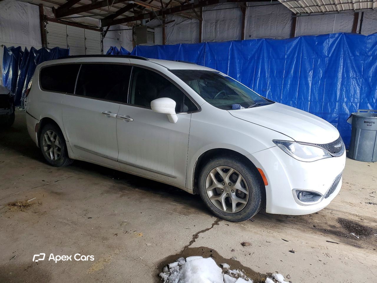 Chrysler Pacifica 2017