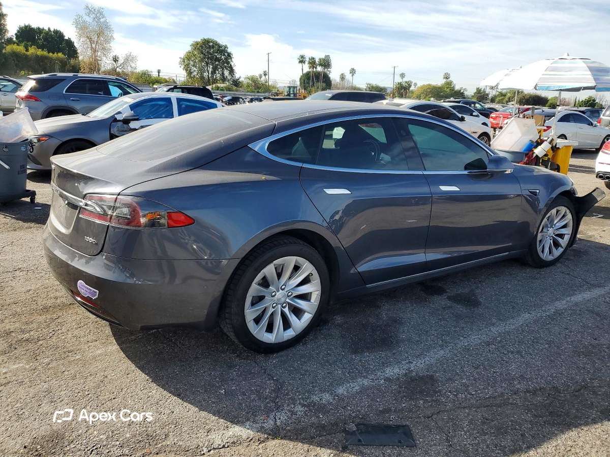 Tesla Model S 2018