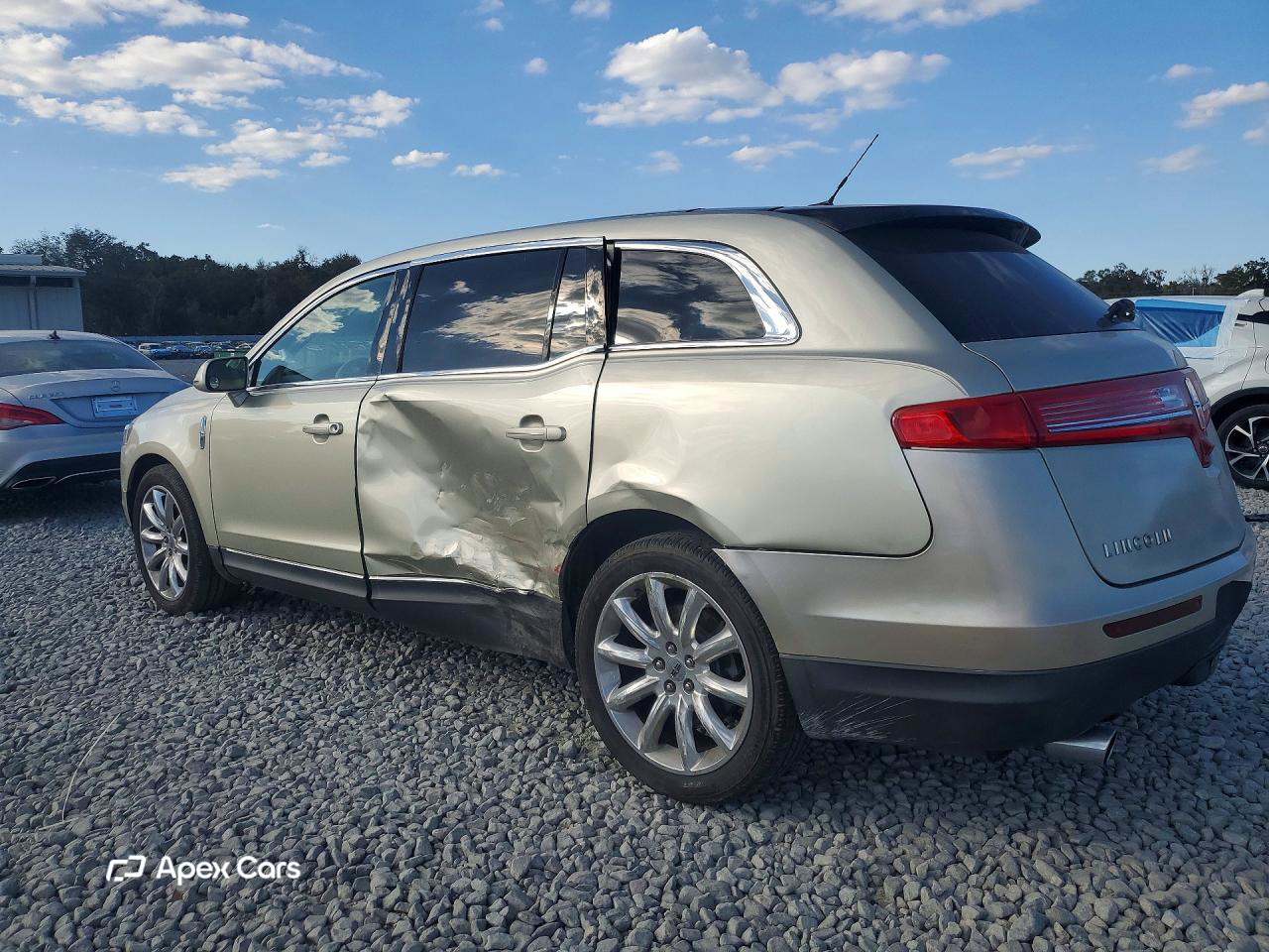 Lincoln MKT 2010