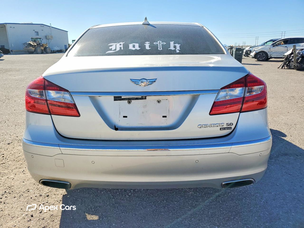 Hyundai Genesis 2012