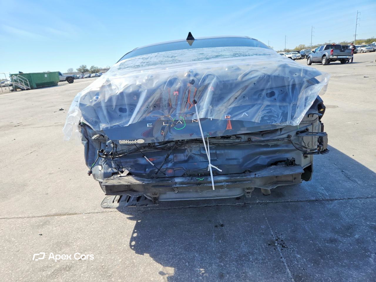 Hyundai Elantra 2023