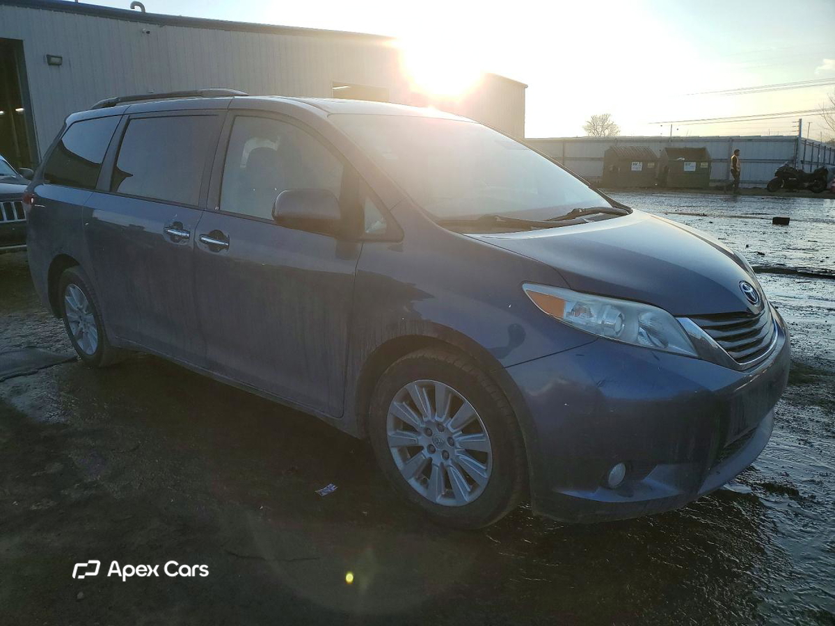 Toyota Sienna 2014