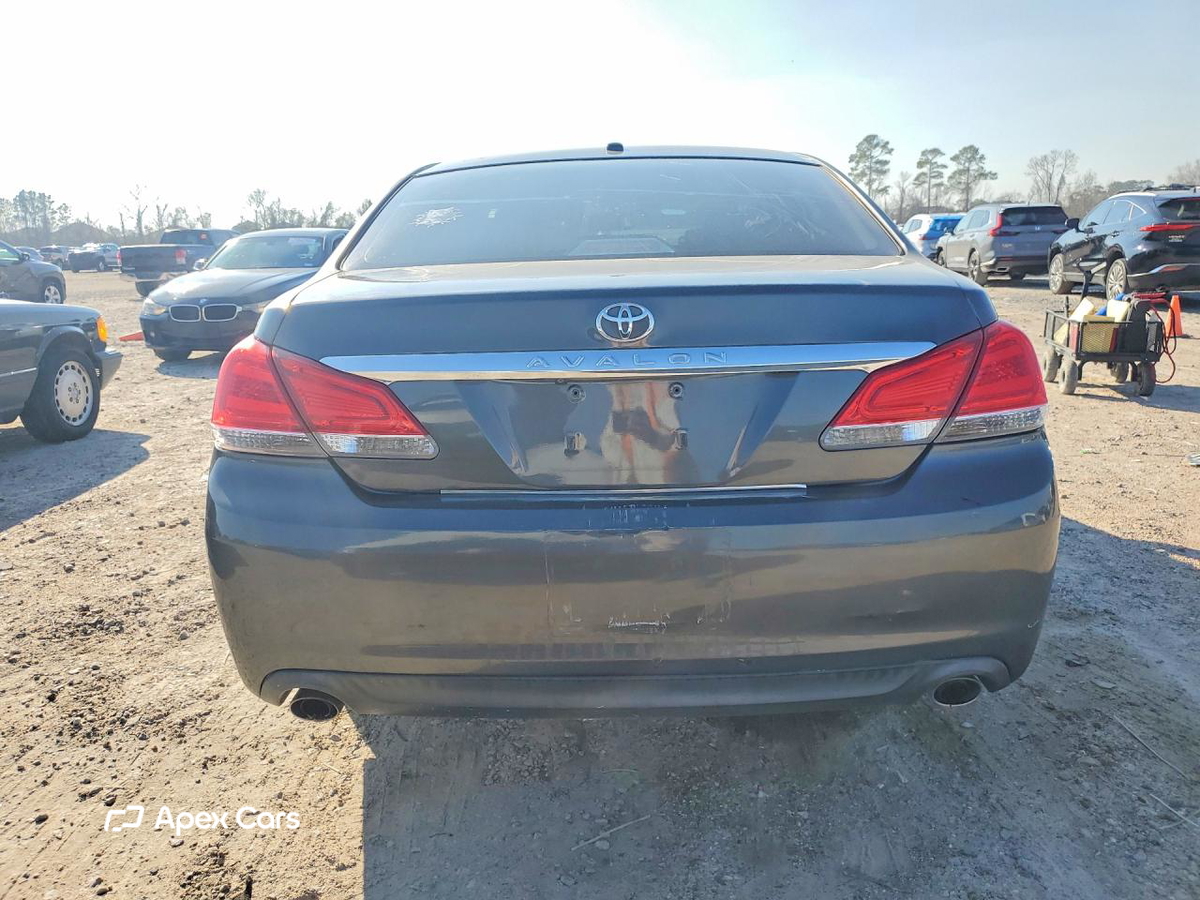 Toyota Avalon 2012