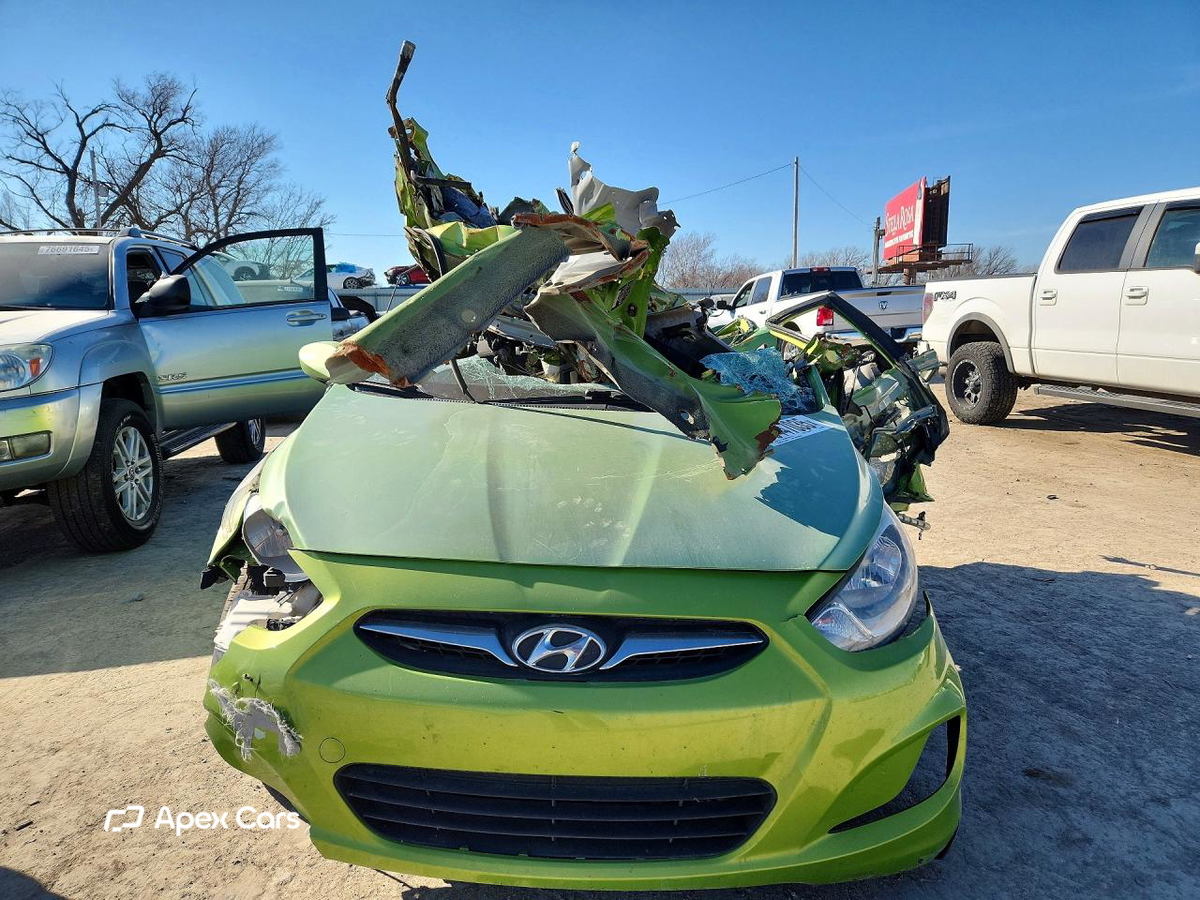 Hyundai Accent 2012