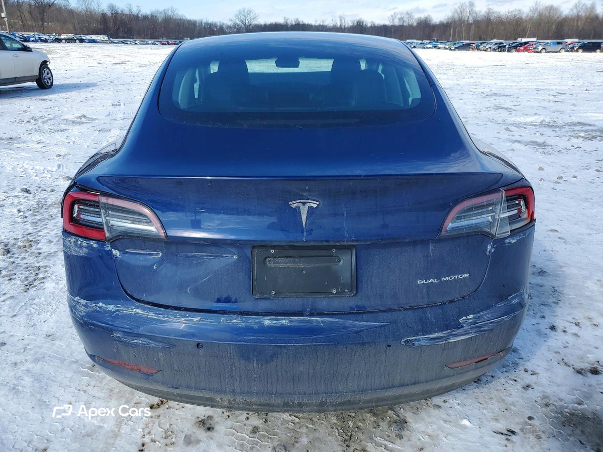Tesla Model 3 2022